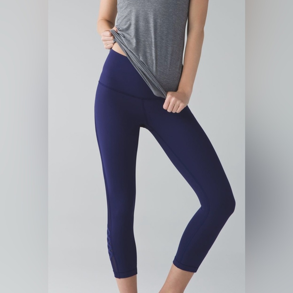 lululemon | Minimalist Crop Hero Blue High Rise Mesh Panel Criss Cross Straps 6 - Picture 2 of 16